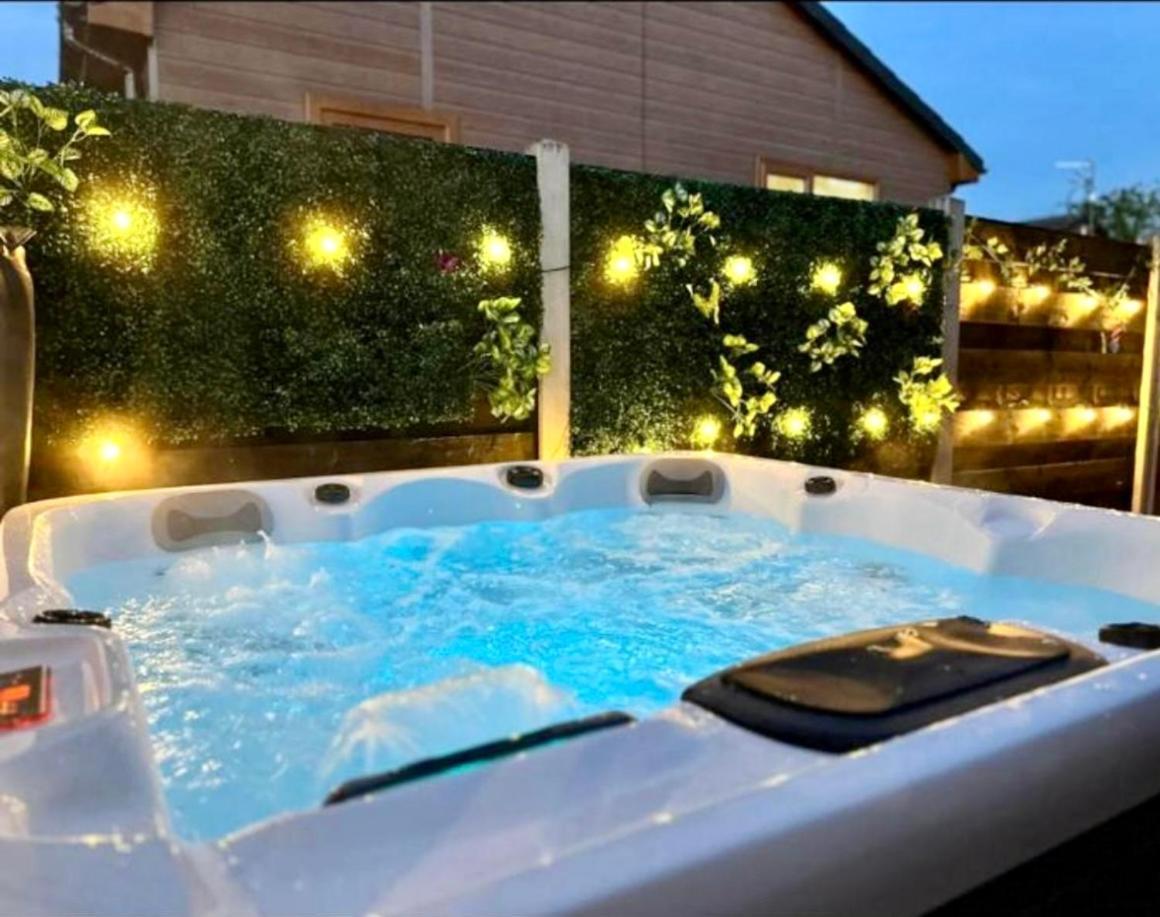 Willow Cottage With Hot Tub Strensall Kültér fotó